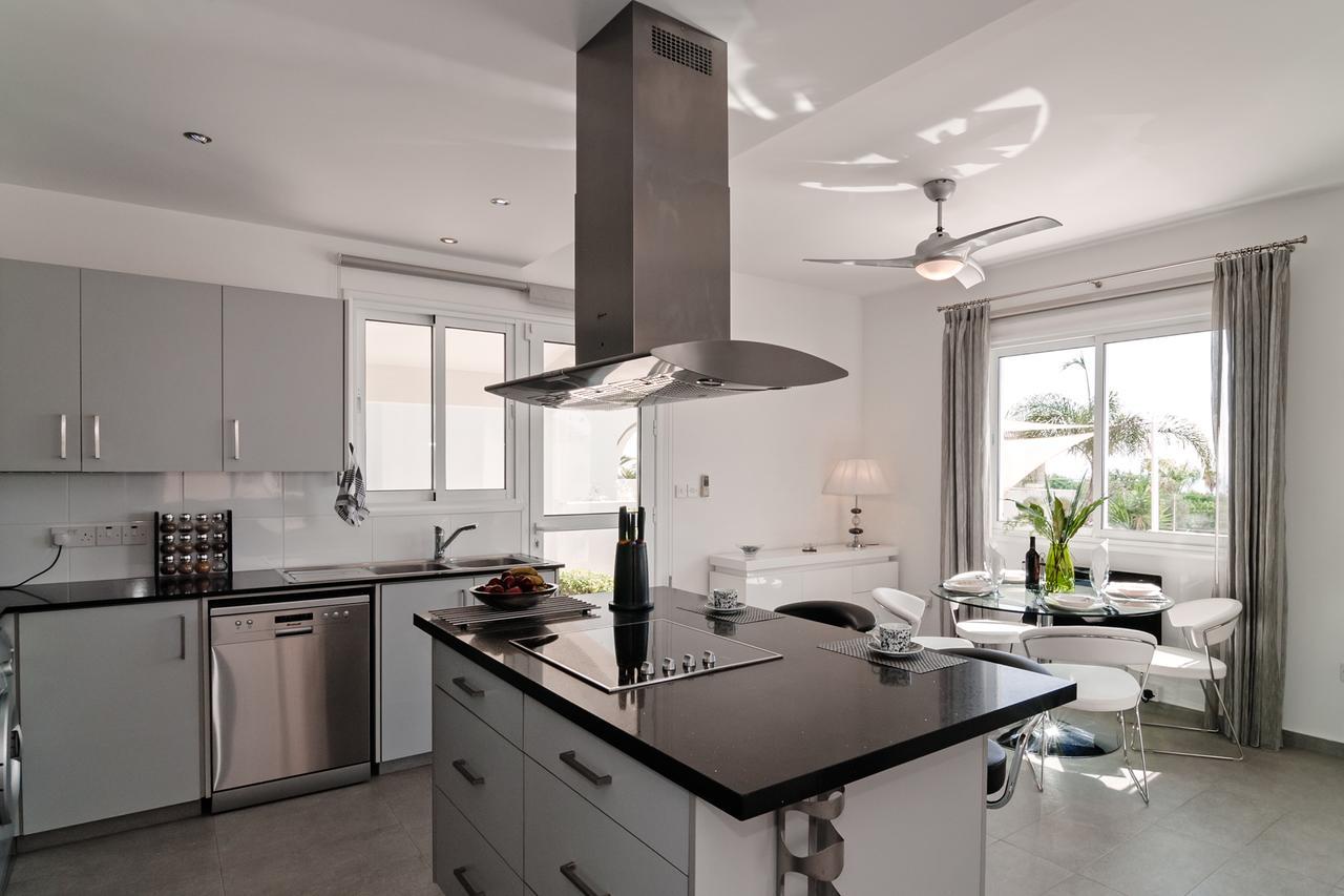 Villa Verdi: Luxury Villa With Private Pool Peyia Luaran gambar