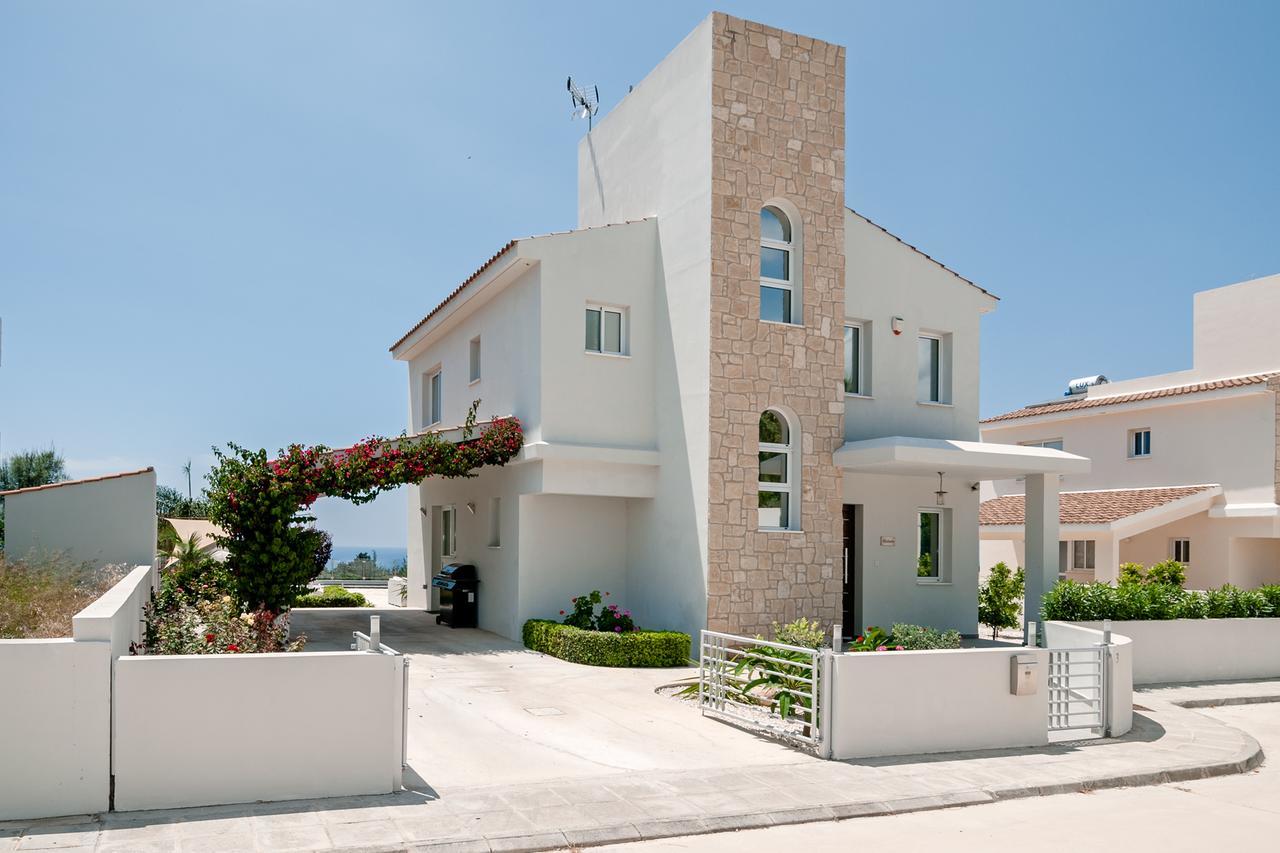 Villa Verdi: Luxury Villa With Private Pool Peyia Luaran gambar