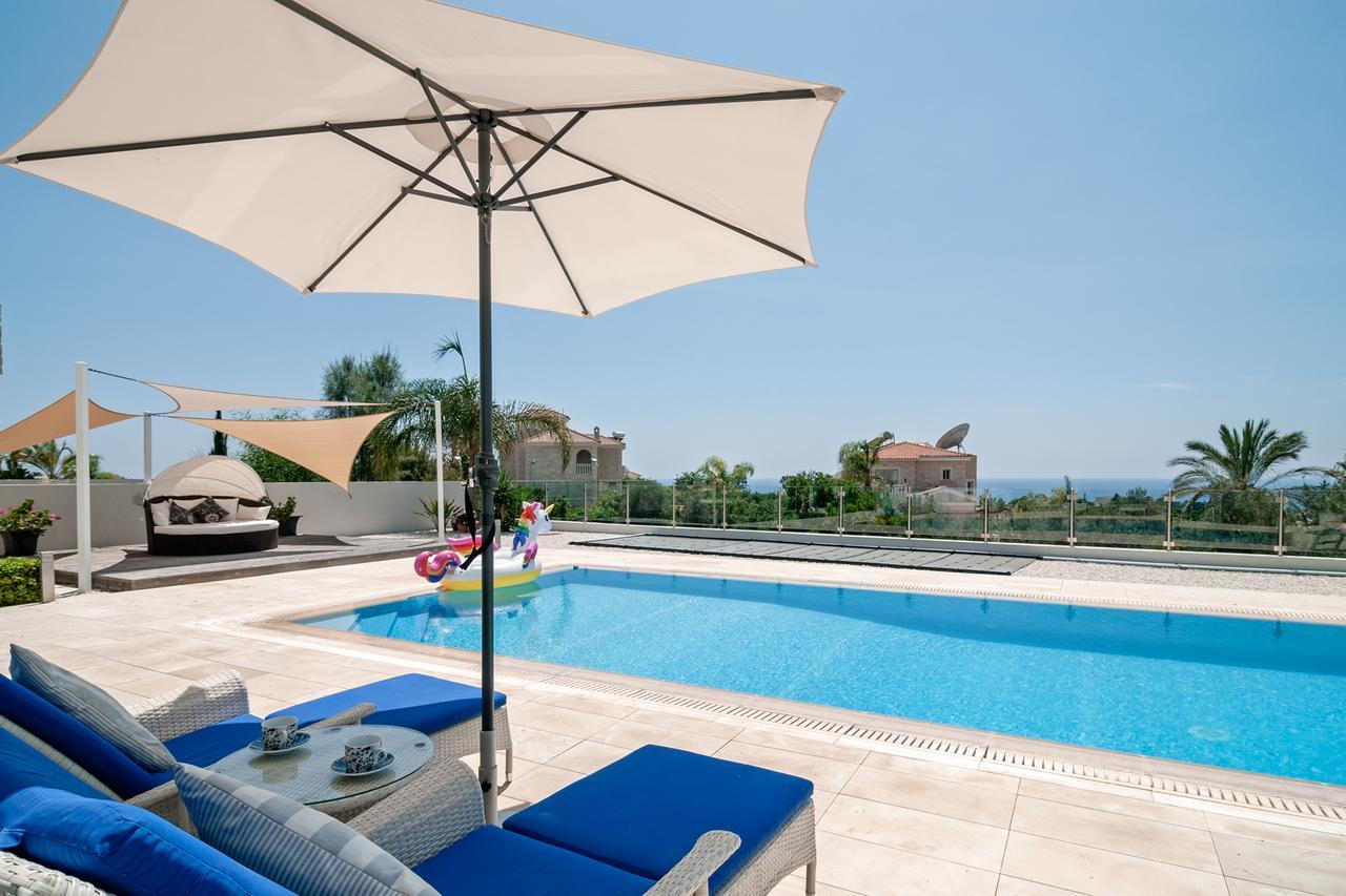 Villa Verdi: Luxury Villa With Private Pool Peyia Luaran gambar