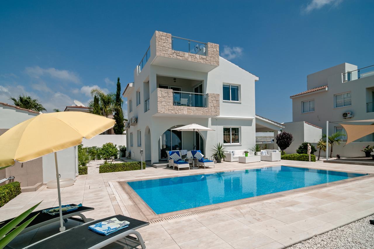 Villa Verdi: Luxury Villa With Private Pool Peyia Luaran gambar