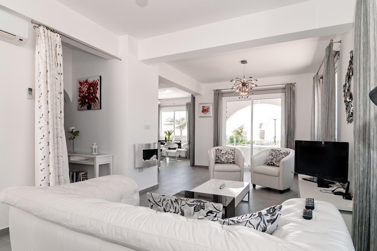 Villa Verdi: Luxury Villa With Private Pool Peyia Luaran gambar